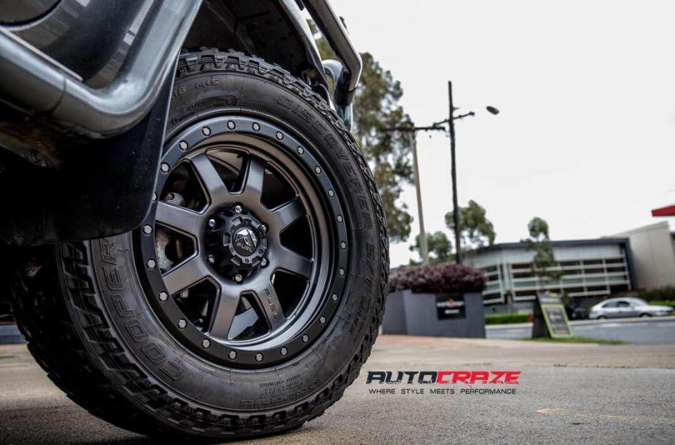 FORD-RANGER-TROPHY-MATTE-ANTHRACITE-WITH-BLACK-RING